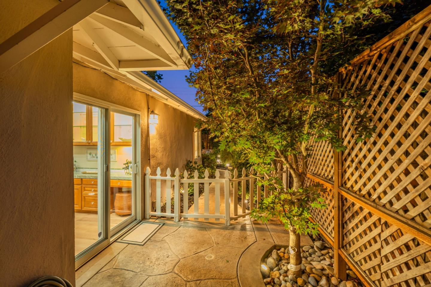Detail Gallery Image 57 of 66 For 534 Hilbar Ln, Palo Alto,  CA 94303 - 4 Beds | 2 Baths