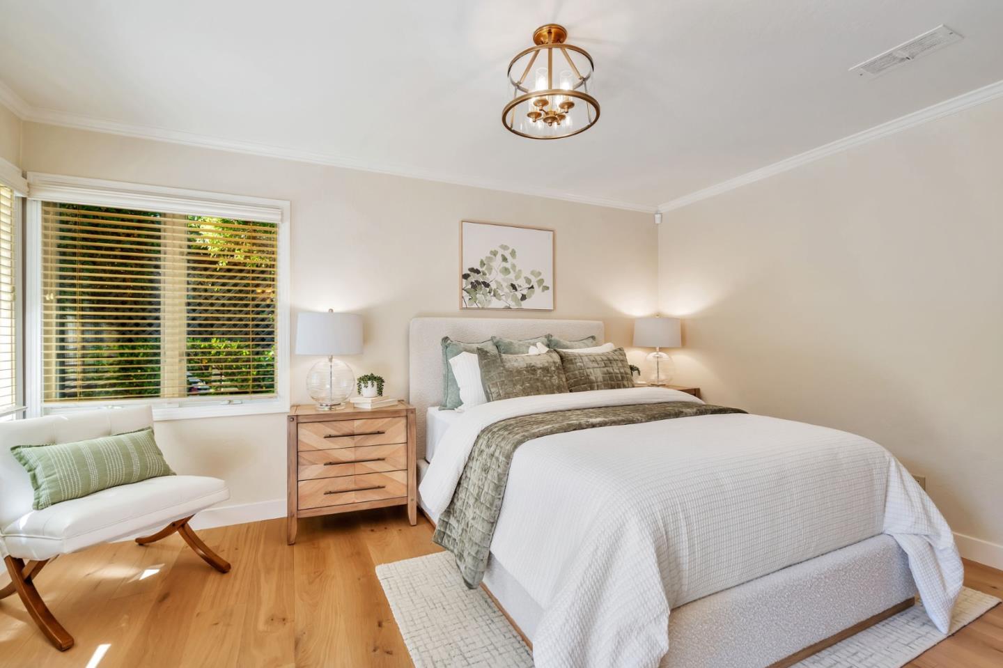 Detail Gallery Image 6 of 66 For 534 Hilbar Ln, Palo Alto,  CA 94303 - 4 Beds | 2 Baths