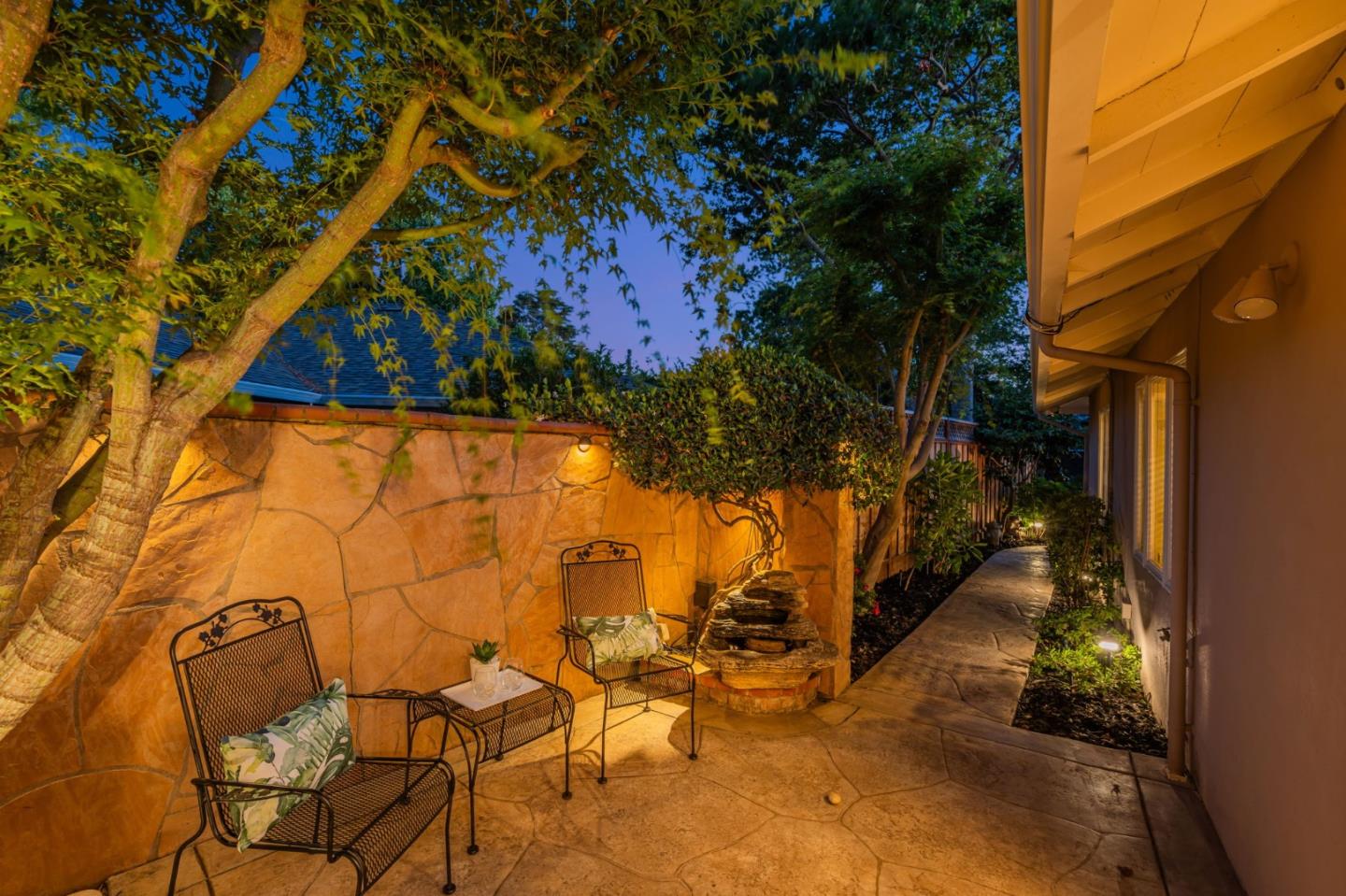 Detail Gallery Image 62 of 66 For 534 Hilbar Ln, Palo Alto,  CA 94303 - 4 Beds | 2 Baths