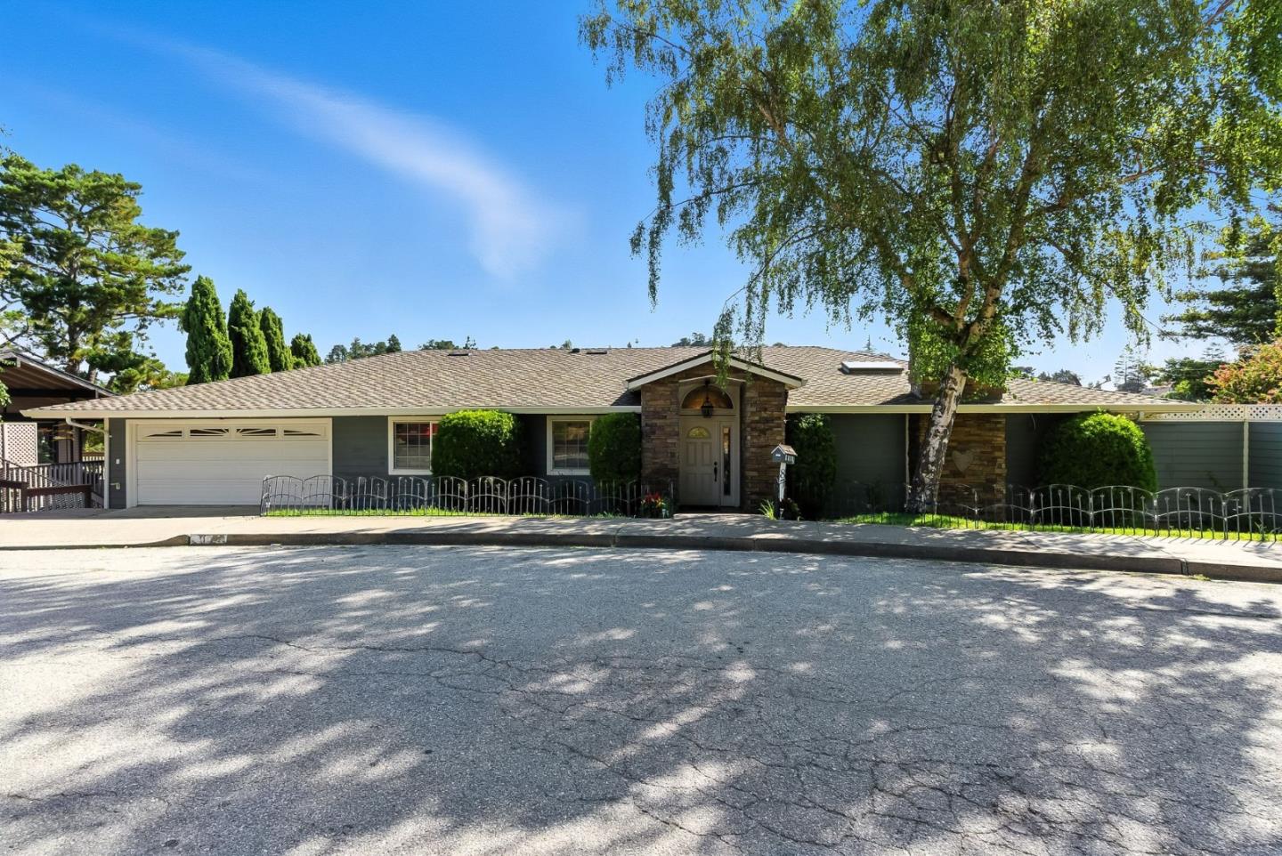 Detail Gallery Image 1 of 25 For 87 Exeter Ave, San Carlos,  CA 94070 - 4 Beds | 3 Baths