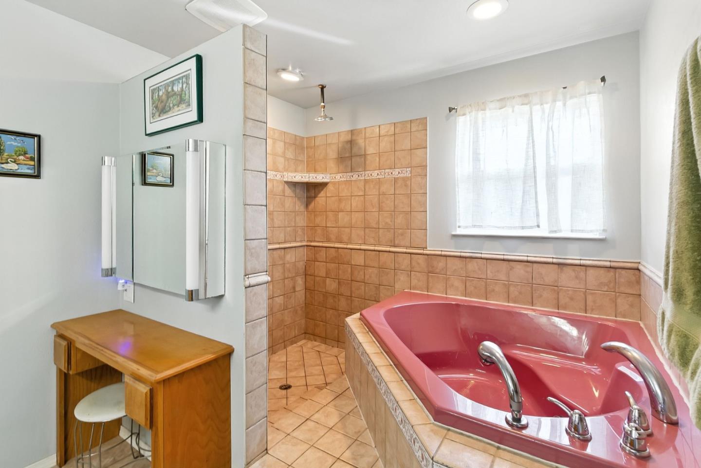 Detail Gallery Image 19 of 25 For 87 Exeter Ave, San Carlos,  CA 94070 - 4 Beds | 3 Baths