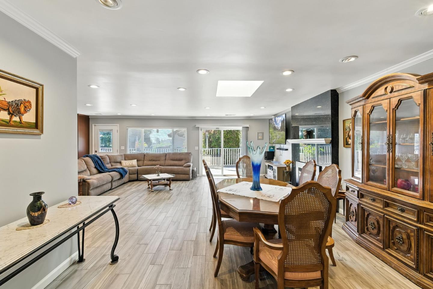 Detail Gallery Image 3 of 25 For 87 Exeter Ave, San Carlos,  CA 94070 - 4 Beds | 3 Baths