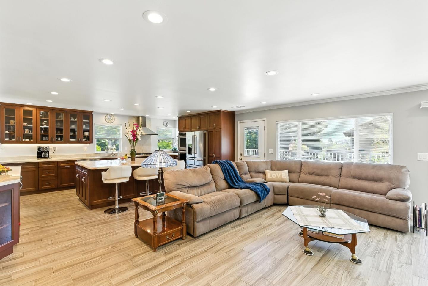 Detail Gallery Image 4 of 25 For 87 Exeter Ave, San Carlos,  CA 94070 - 4 Beds | 3 Baths