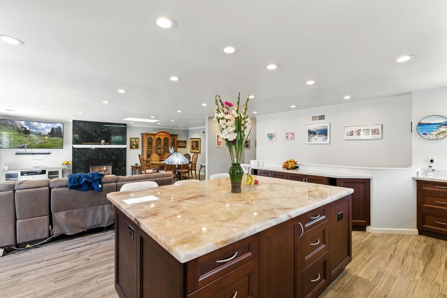 Detail Gallery Image 9 of 25 For 87 Exeter Ave, San Carlos,  CA 94070 - 4 Beds | 3 Baths