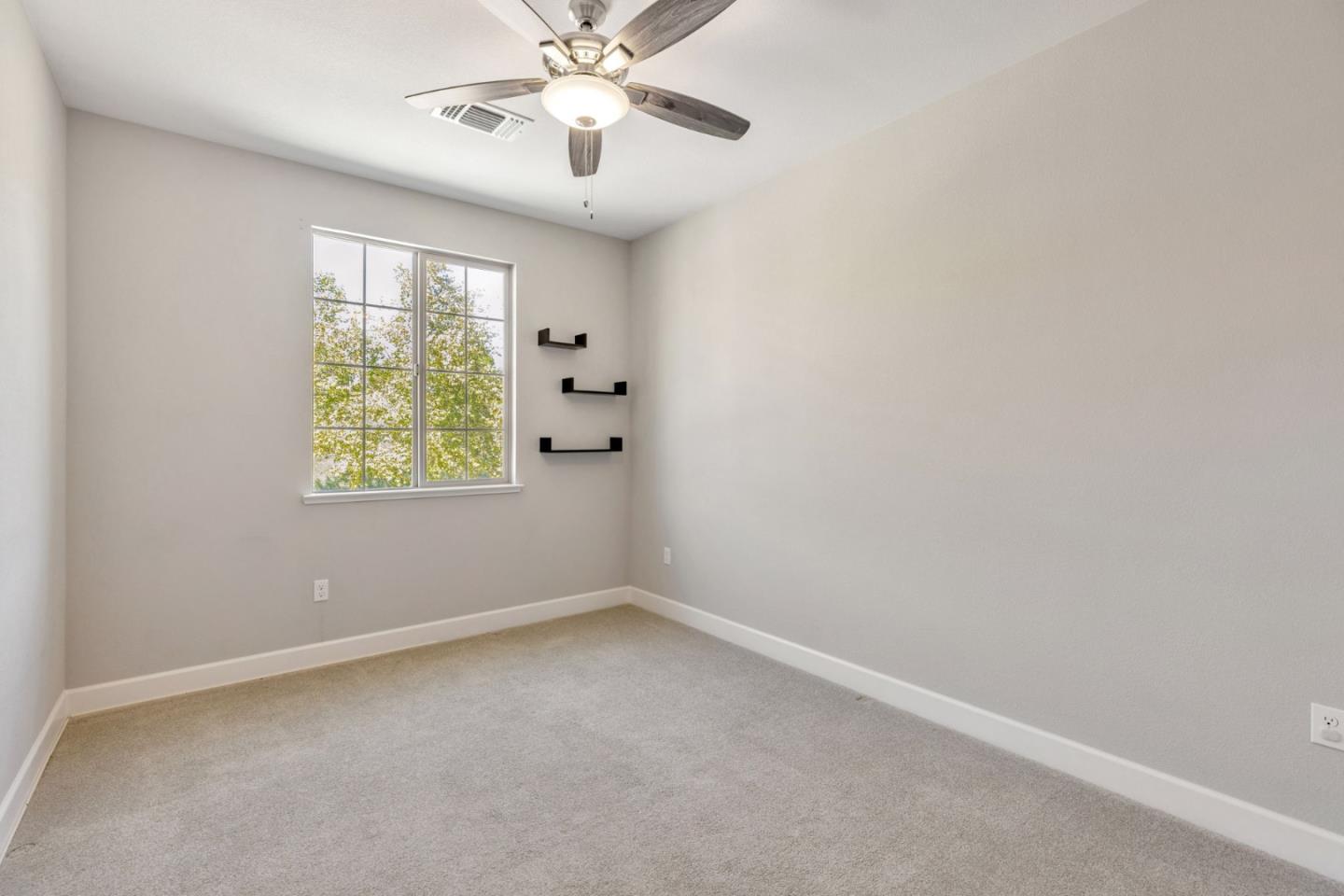 Detail Gallery Image 18 of 32 For 274 Fennel Way #1802,  Livermore,  CA 94551 - 3 Beds | 2/1 Baths
