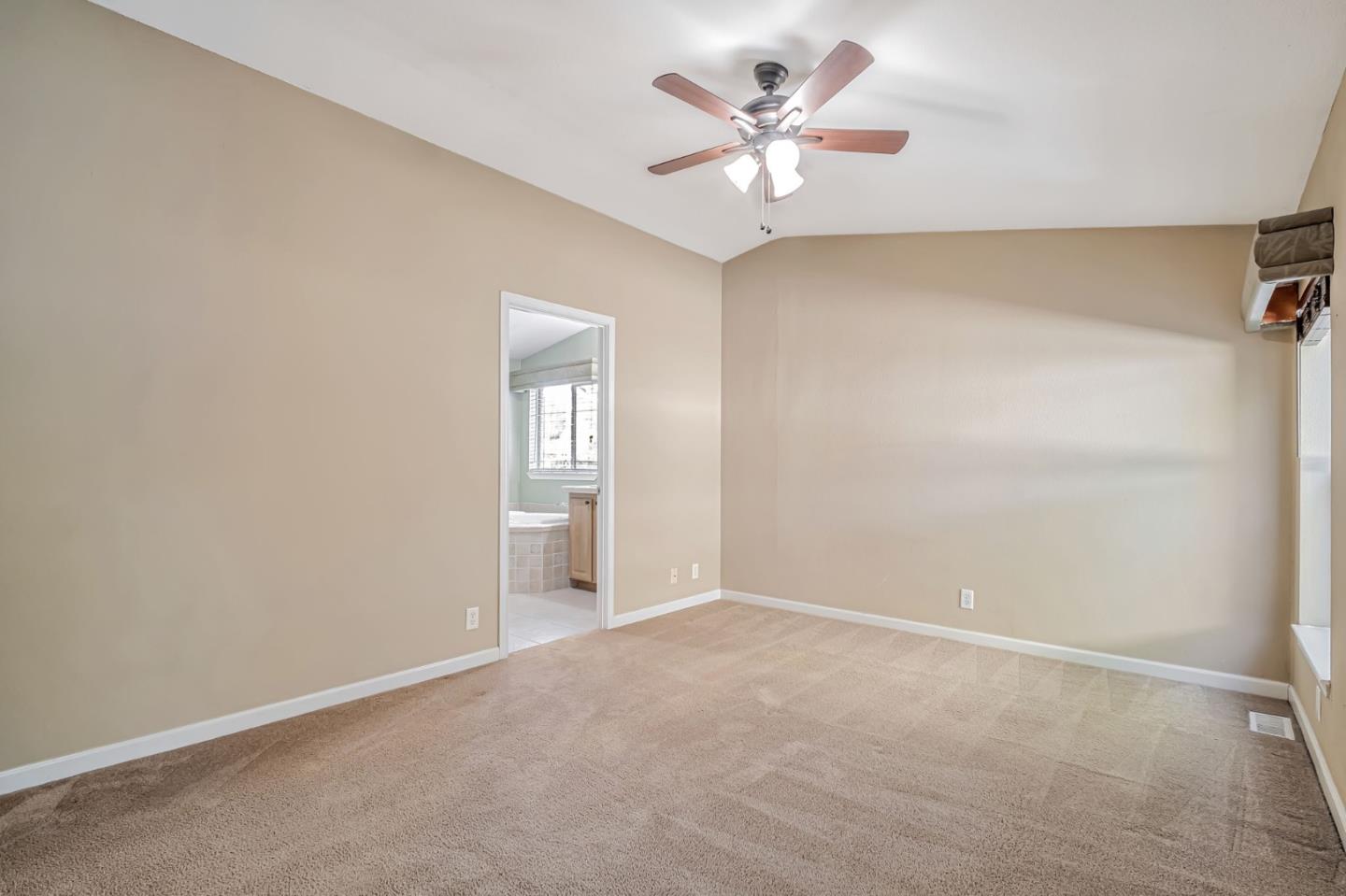 Detail Gallery Image 22 of 33 For 1283 Sussex Way #24,  Hayward,  CA 94544 - 3 Beds | 2 Baths