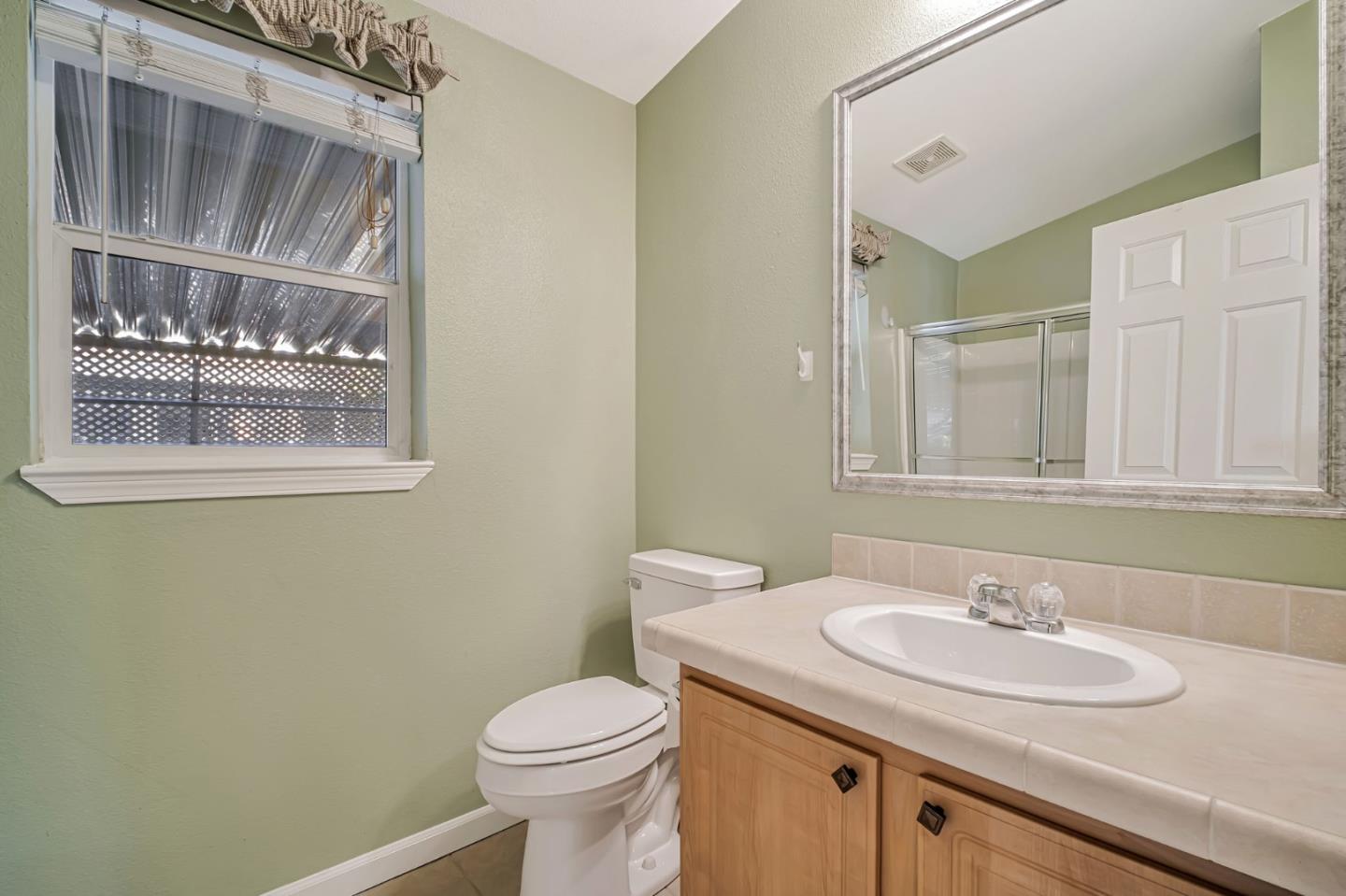 Detail Gallery Image 25 of 33 For 1283 Sussex Way #24,  Hayward,  CA 94544 - 3 Beds | 2 Baths