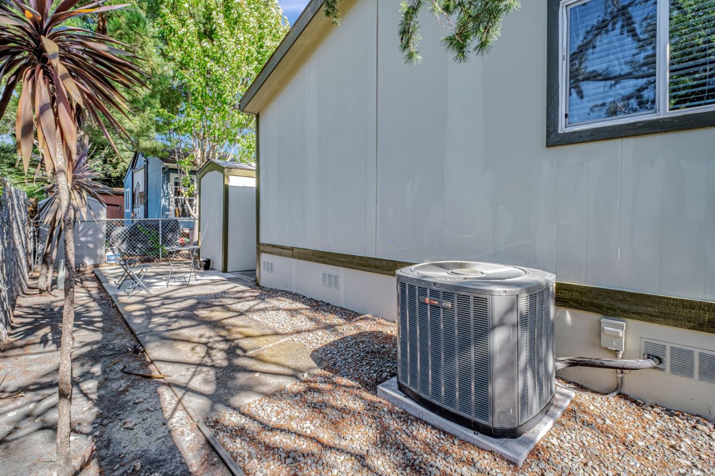 Detail Gallery Image 30 of 33 For 1283 Sussex Way #24,  Hayward,  CA 94544 - 3 Beds | 2 Baths