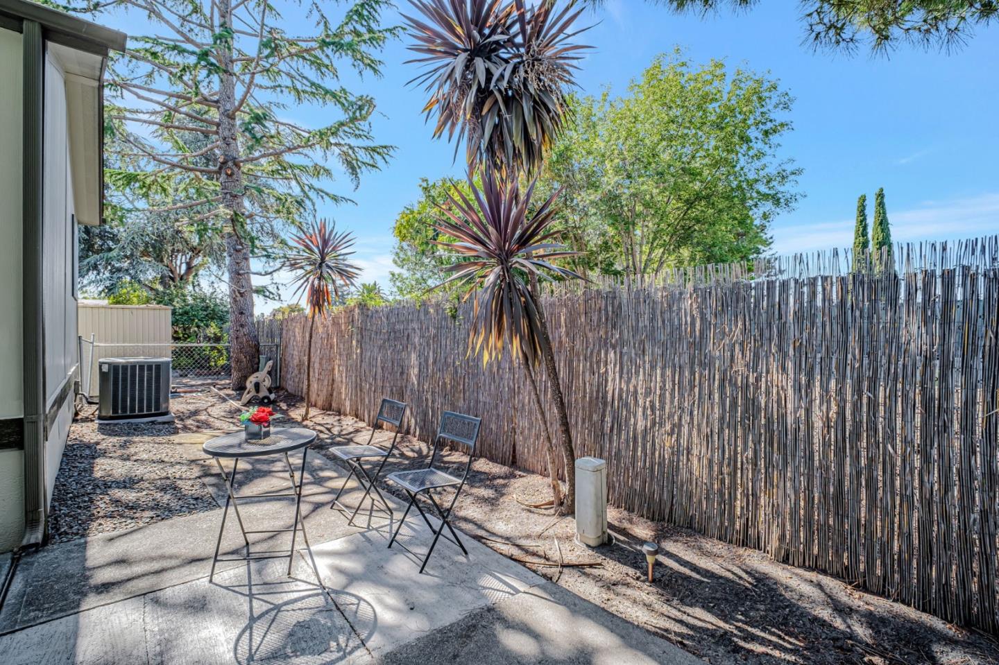 Detail Gallery Image 33 of 33 For 1283 Sussex Way #24,  Hayward,  CA 94544 - 3 Beds | 2 Baths