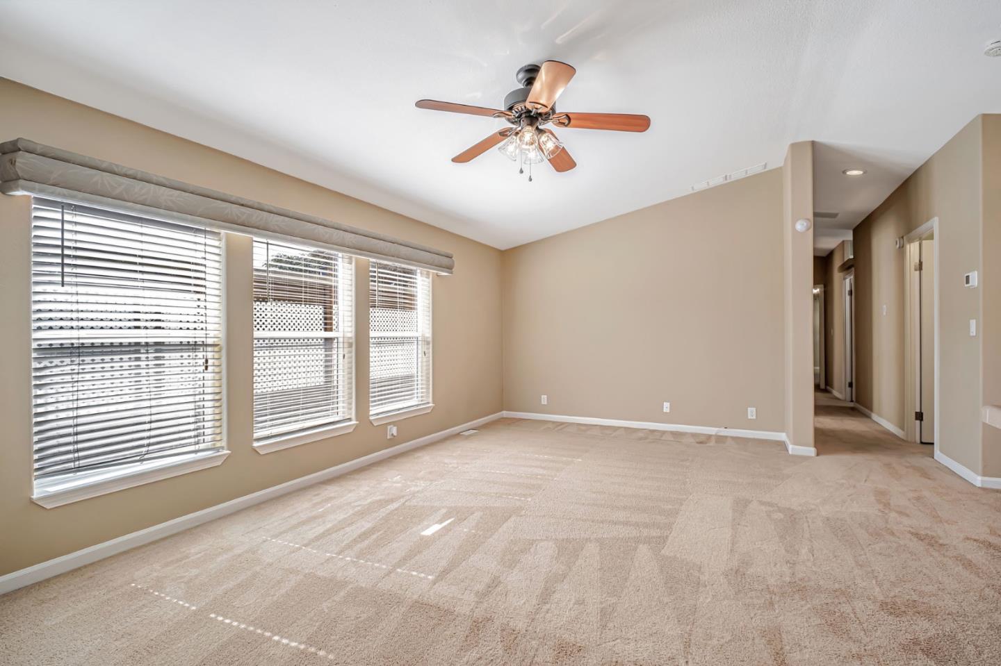 Detail Gallery Image 5 of 33 For 1283 Sussex Way #24,  Hayward,  CA 94544 - 3 Beds | 2 Baths