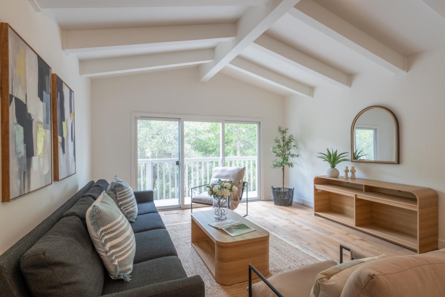 Detail Gallery Image 15 of 40 For 15 Alta Mesa Cir, Monterey,  CA 93940 - 4 Beds | 3 Baths