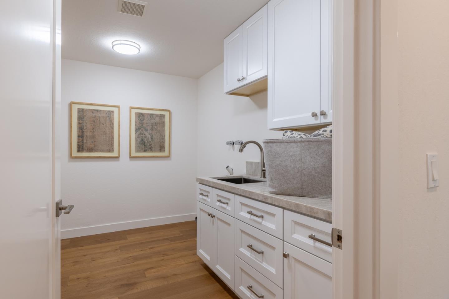 Detail Gallery Image 19 of 40 For 15 Alta Mesa Cir, Monterey,  CA 93940 - 4 Beds | 3 Baths