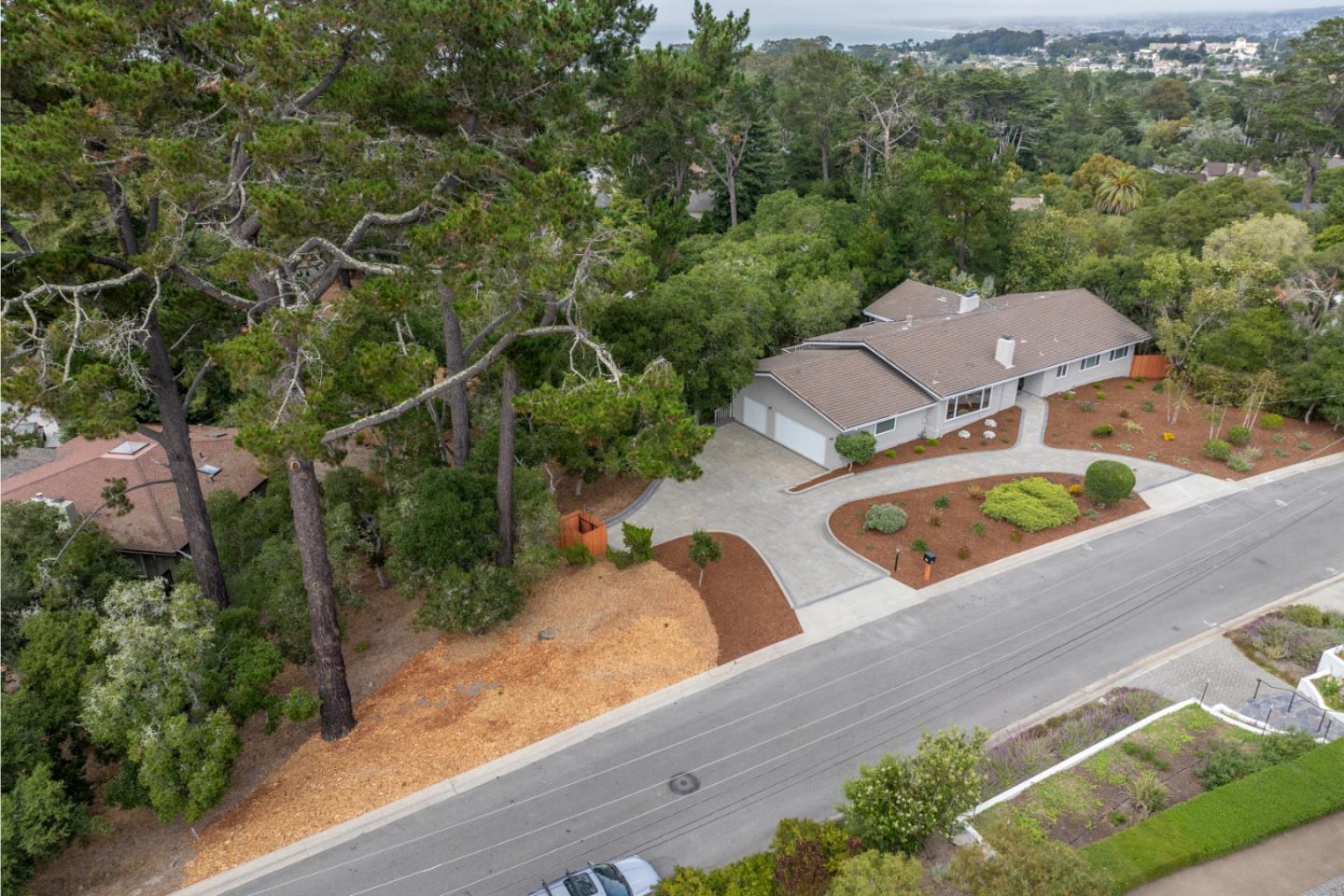 Detail Gallery Image 39 of 40 For 15 Alta Mesa Cir, Monterey,  CA 93940 - 4 Beds | 3 Baths