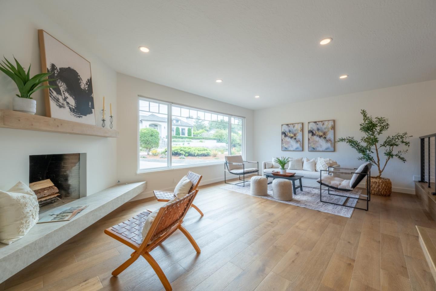 Detail Gallery Image 6 of 40 For 15 Alta Mesa Cir, Monterey,  CA 93940 - 4 Beds | 3 Baths