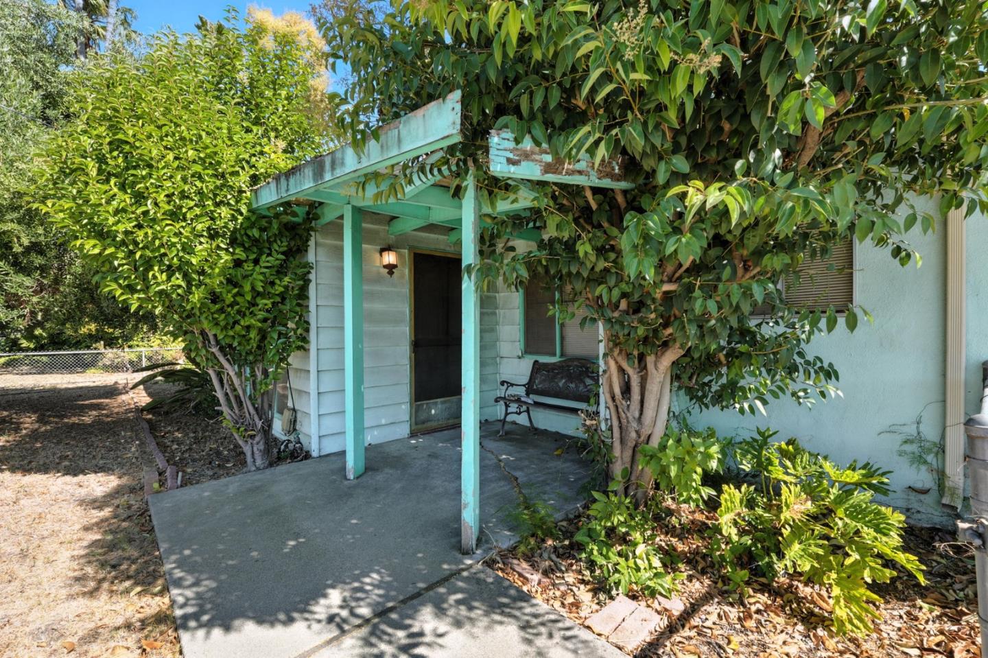Detail Gallery Image 3 of 34 For 2992 Humbolt Ave, Santa Clara,  CA 95051 - 3 Beds | 1 Baths