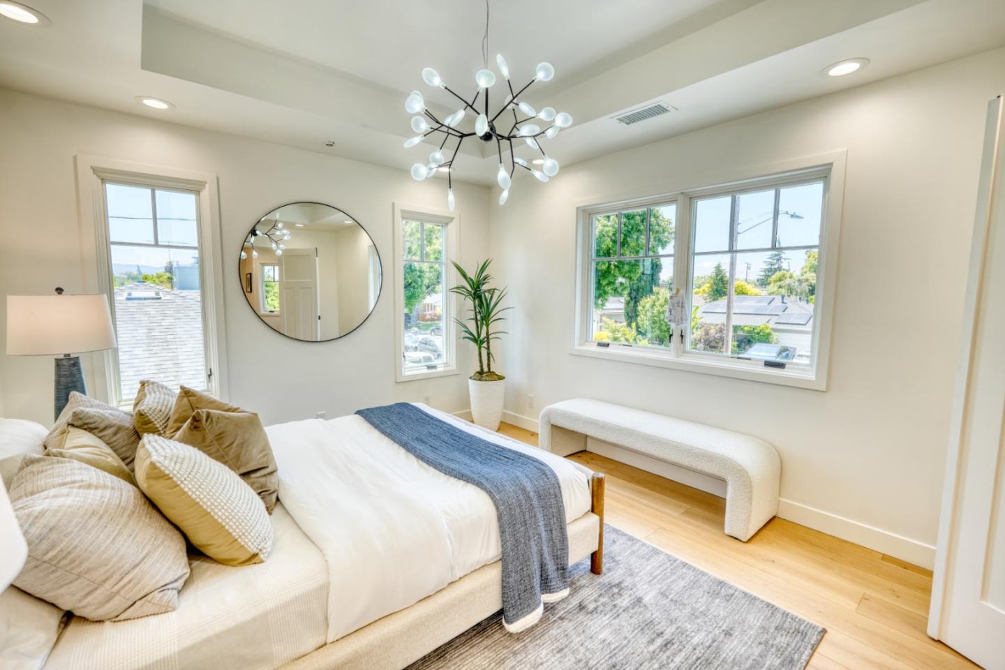 Detail Gallery Image 44 of 76 For 952 6th Ave, Redwood City,  CA 94063 - 5 Beds | 5 Baths