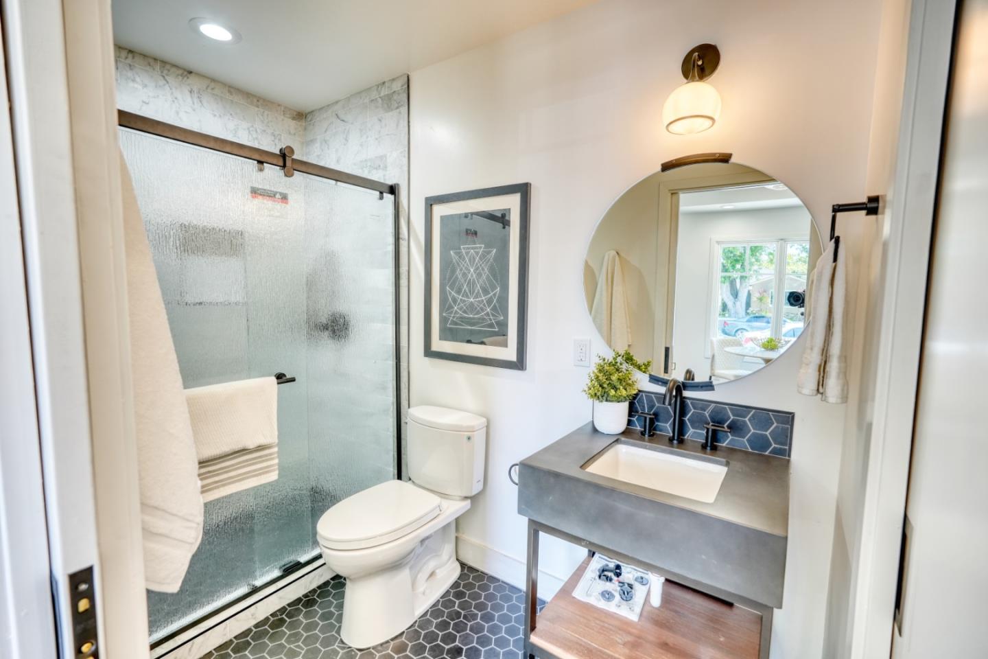 Detail Gallery Image 56 of 76 For 952 6th Ave, Redwood City,  CA 94063 - 5 Beds | 5 Baths
