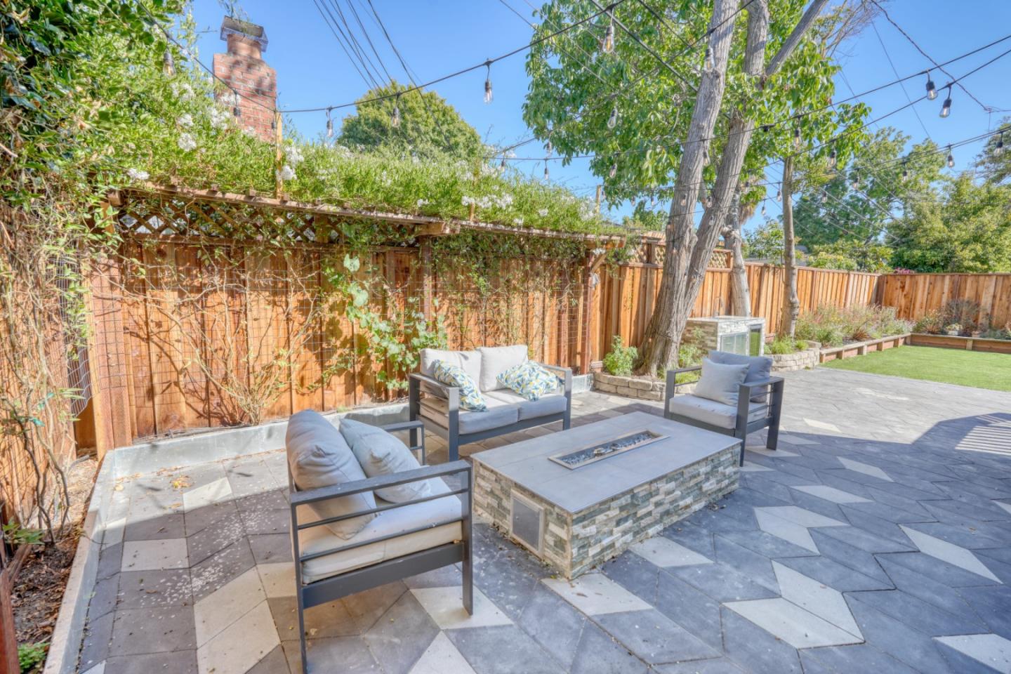 Detail Gallery Image 73 of 76 For 952 6th Ave, Redwood City,  CA 94063 - 5 Beds | 5 Baths