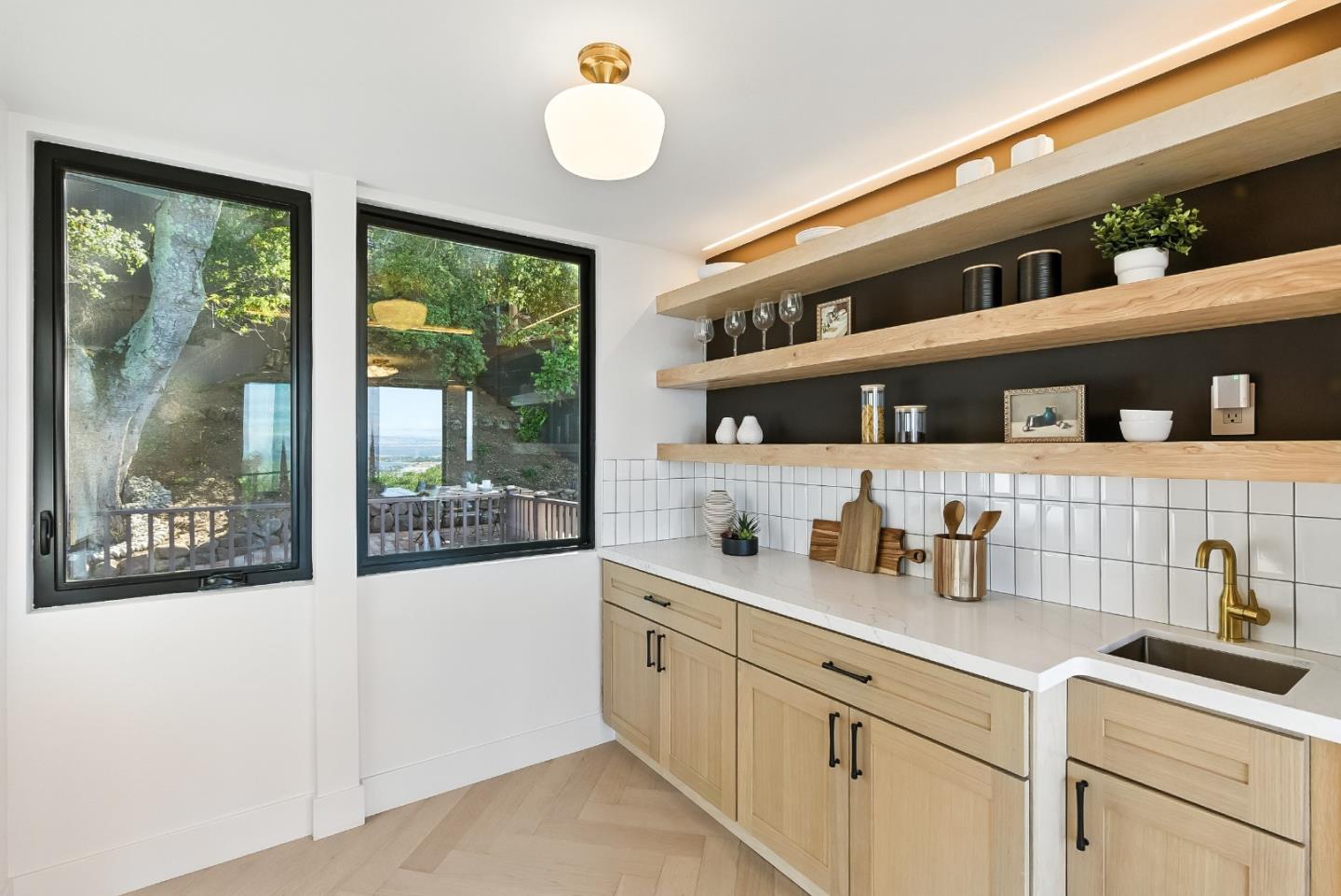 Detail Gallery Image 16 of 52 For 490 Shelford Ave, San Carlos,  CA 94070 - 4 Beds | 3/1 Baths