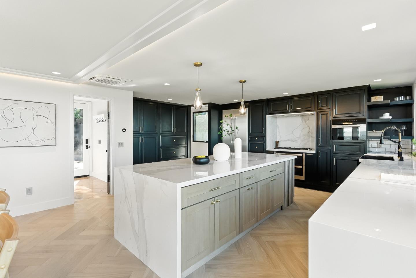 Detail Gallery Image 22 of 52 For 490 Shelford Ave, San Carlos,  CA 94070 - 4 Beds | 3/1 Baths