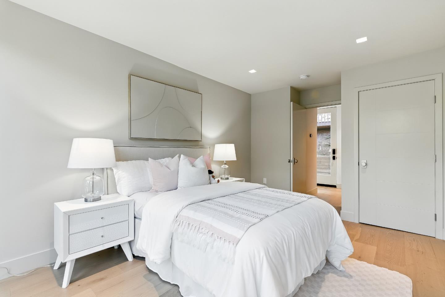 Detail Gallery Image 31 of 52 For 490 Shelford Ave, San Carlos,  CA 94070 - 4 Beds | 3/1 Baths