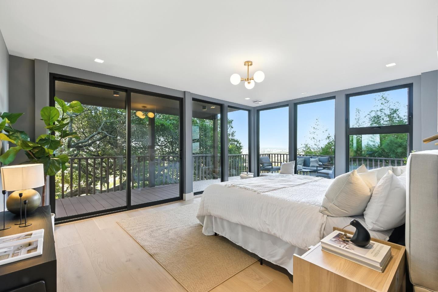 Detail Gallery Image 40 of 52 For 490 Shelford Ave, San Carlos,  CA 94070 - 4 Beds | 3/1 Baths