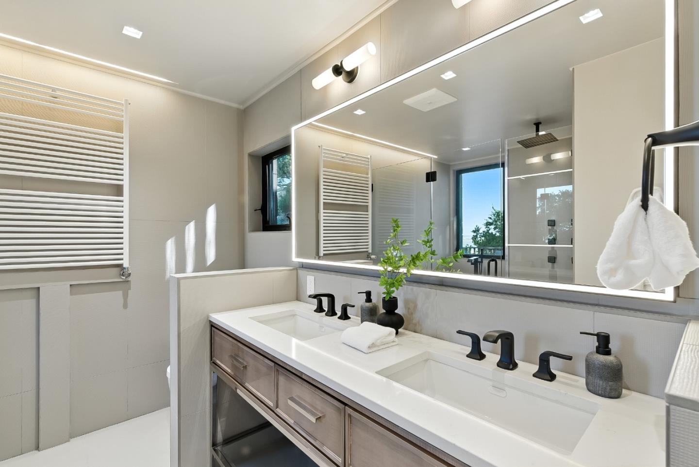 Detail Gallery Image 43 of 52 For 490 Shelford Ave, San Carlos,  CA 94070 - 4 Beds | 3/1 Baths