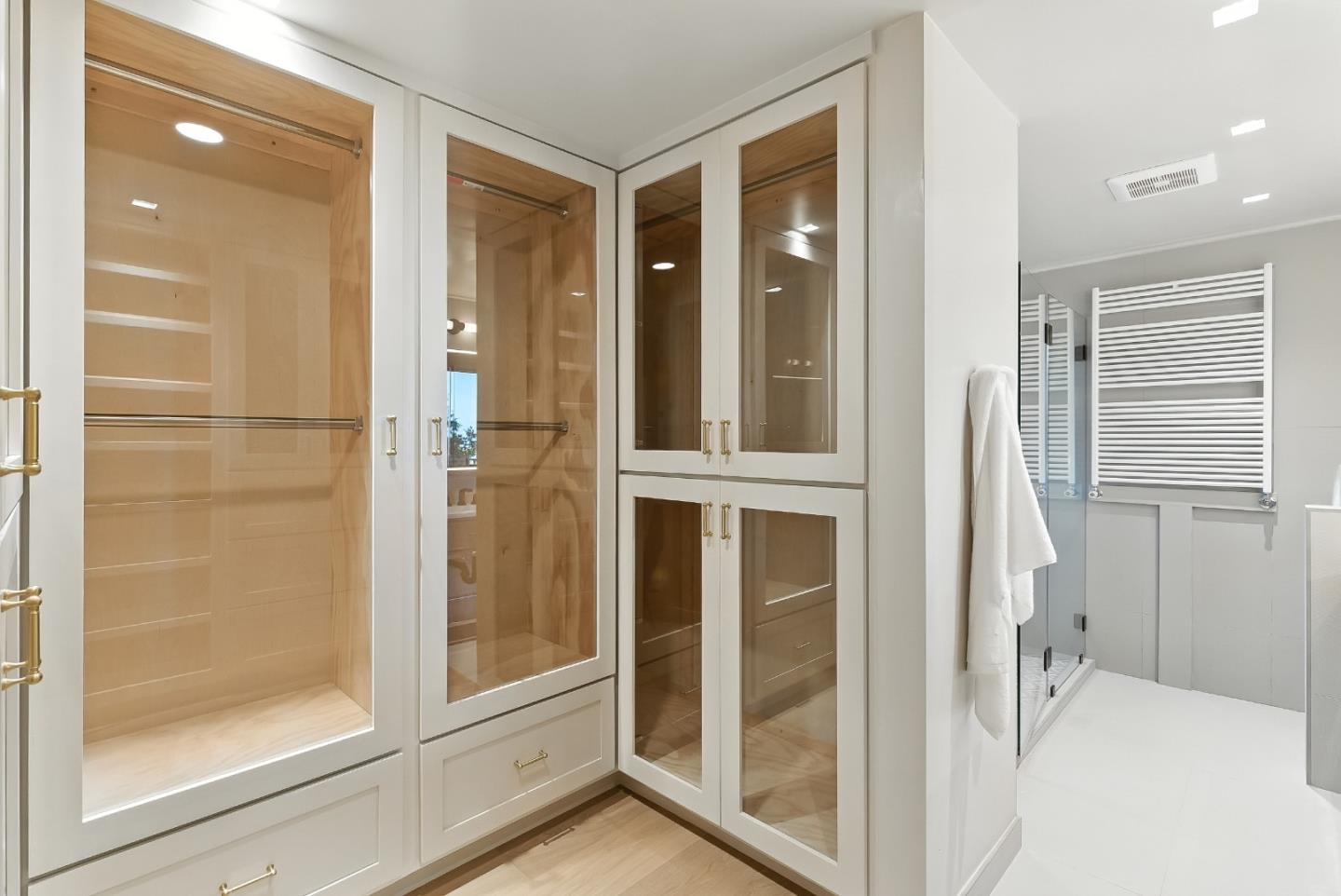 Detail Gallery Image 46 of 52 For 490 Shelford Ave, San Carlos,  CA 94070 - 4 Beds | 3/1 Baths