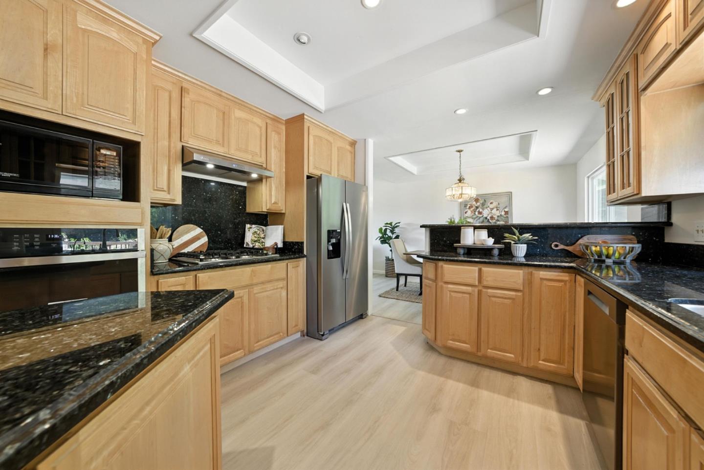 Detail Gallery Image 19 of 84 For 5529 Feather Ct, Castro Valley,  CA 94552 - 4 Beds | 2/1 Baths