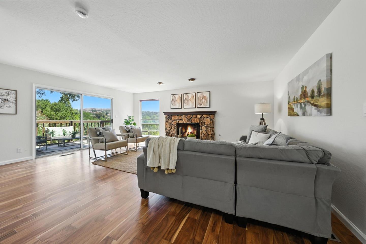 Detail Gallery Image 25 of 84 For 5529 Feather Ct, Castro Valley,  CA 94552 - 4 Beds | 2/1 Baths