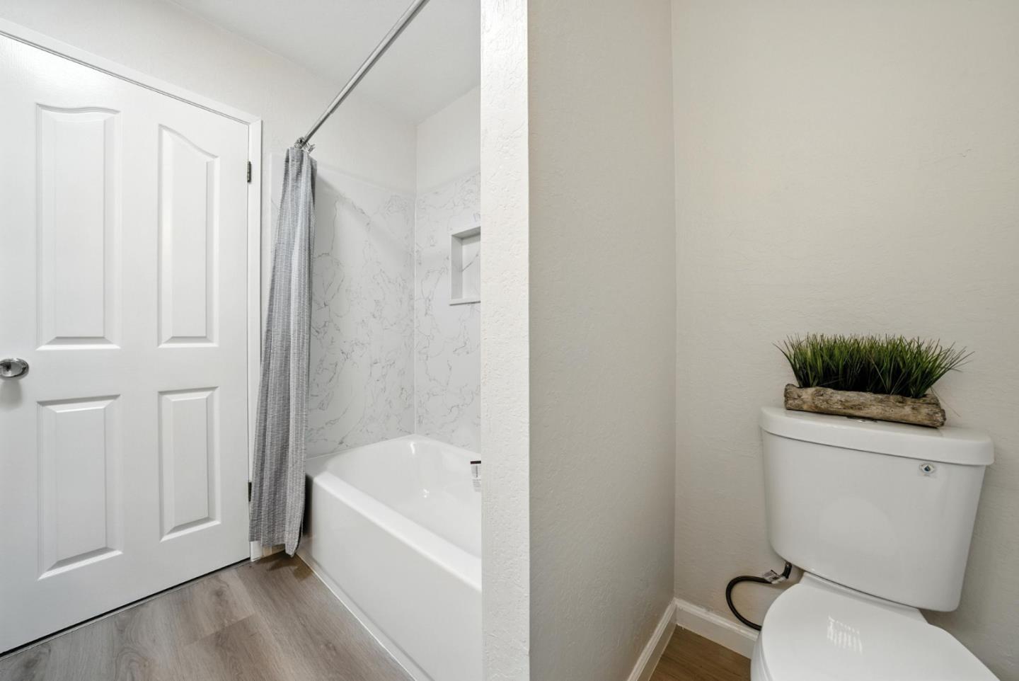 Detail Gallery Image 39 of 84 For 5529 Feather Ct, Castro Valley,  CA 94552 - 4 Beds | 2/1 Baths