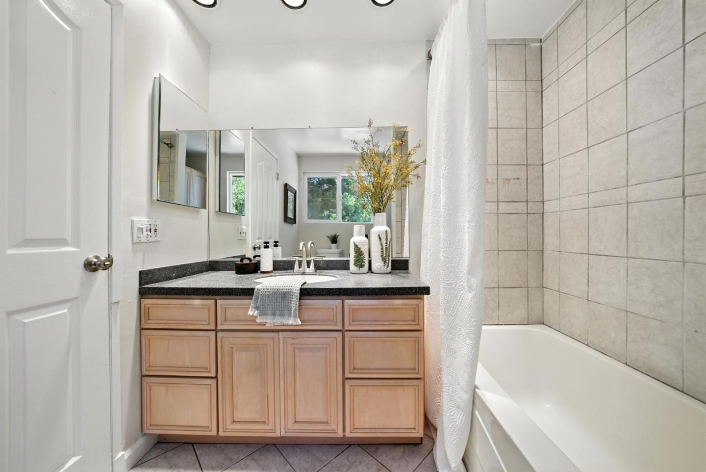 Detail Gallery Image 51 of 84 For 5529 Feather Ct, Castro Valley,  CA 94552 - 4 Beds | 2/1 Baths