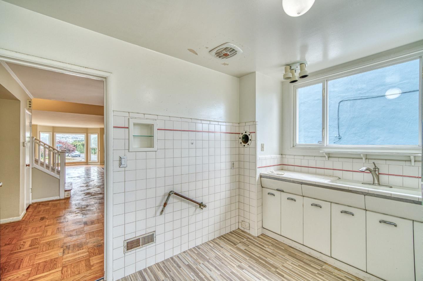 Detail Gallery Image 19 of 32 For 396 Northgate Ave, Daly City,  CA 94015 - 2 Beds | 1 Baths