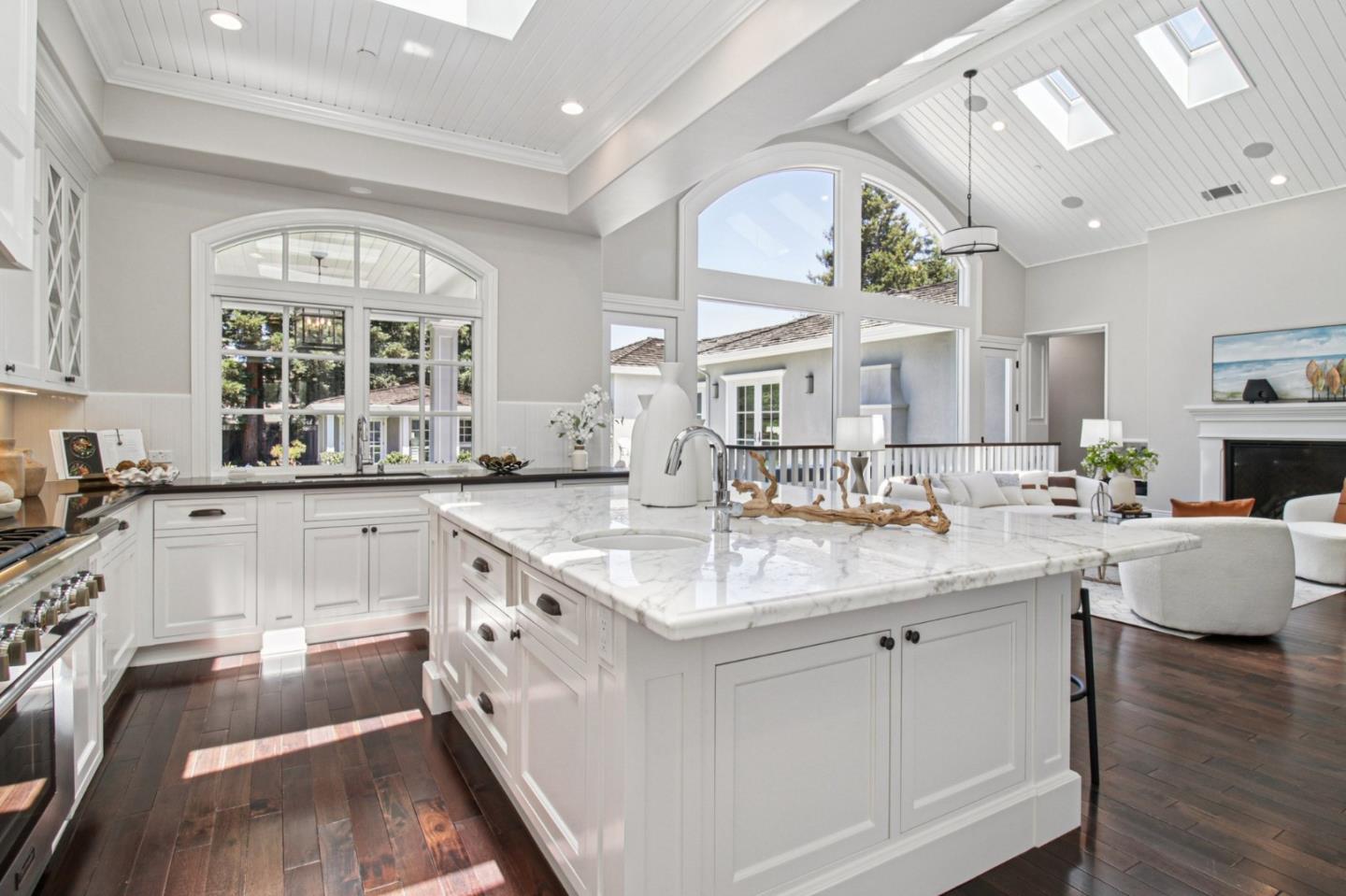 Detail Gallery Image 14 of 81 For 667 Jay St, Los Altos,  CA 94022 - 6 Beds | 5/1 Baths