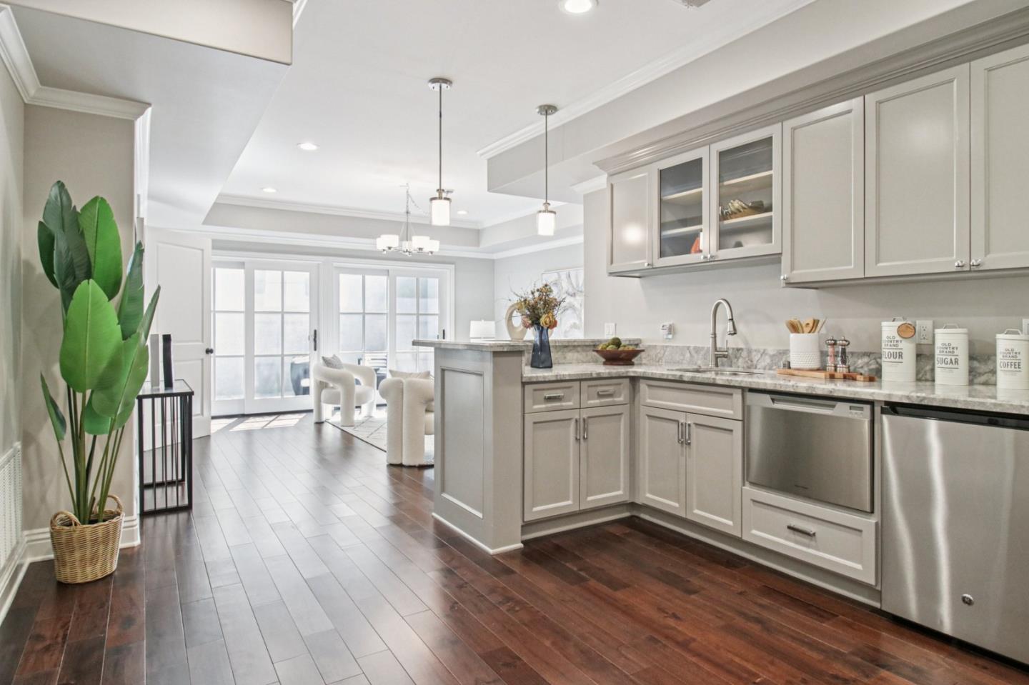Detail Gallery Image 43 of 81 For 667 Jay St, Los Altos,  CA 94022 - 6 Beds | 5/1 Baths