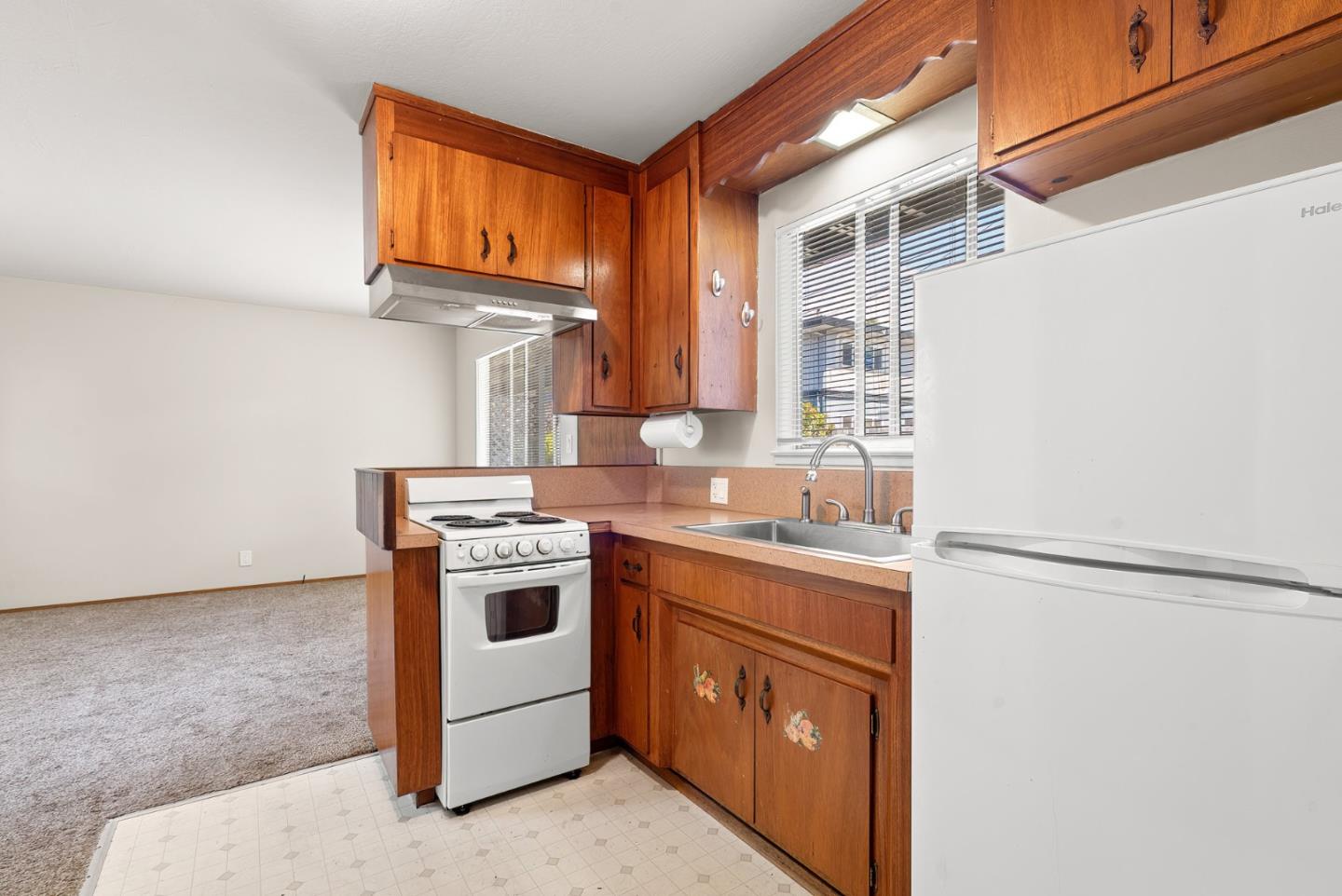 Detail Gallery Image 17 of 21 For 1450 Merrill St, Santa Cruz,  CA 95062 - – Beds | – Baths