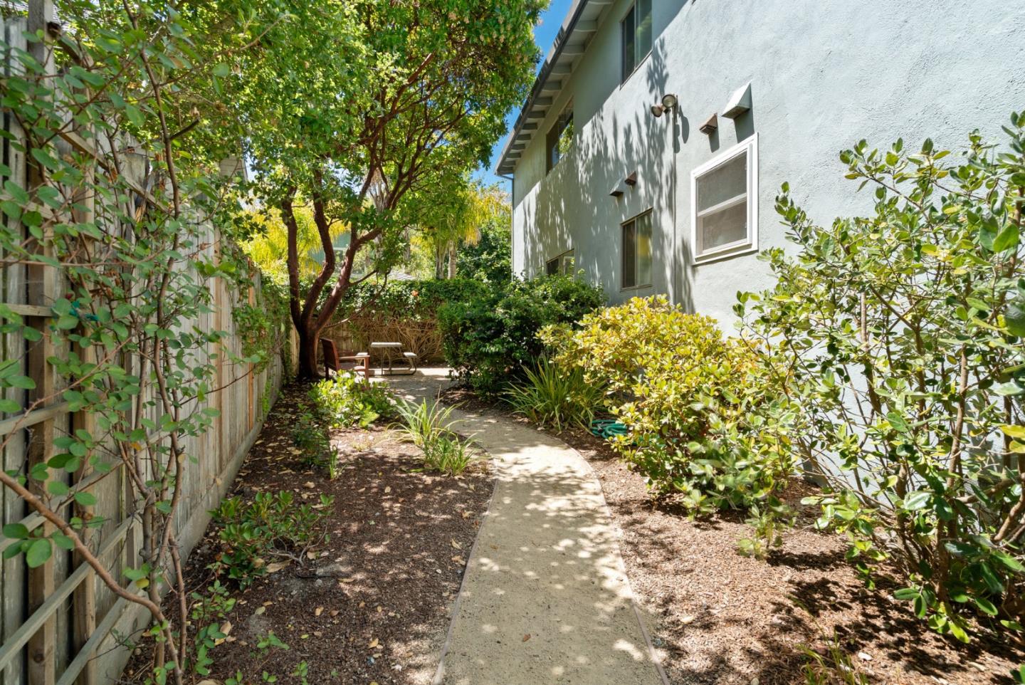 Detail Gallery Image 20 of 21 For 1450 Merrill St, Santa Cruz,  CA 95062 - – Beds | – Baths