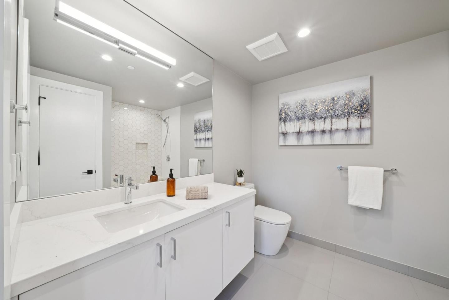 Detail Gallery Image 20 of 47 For 1433 Floribunda Ave #1,  Burlingame,  CA 94010 - 2 Beds | 2 Baths