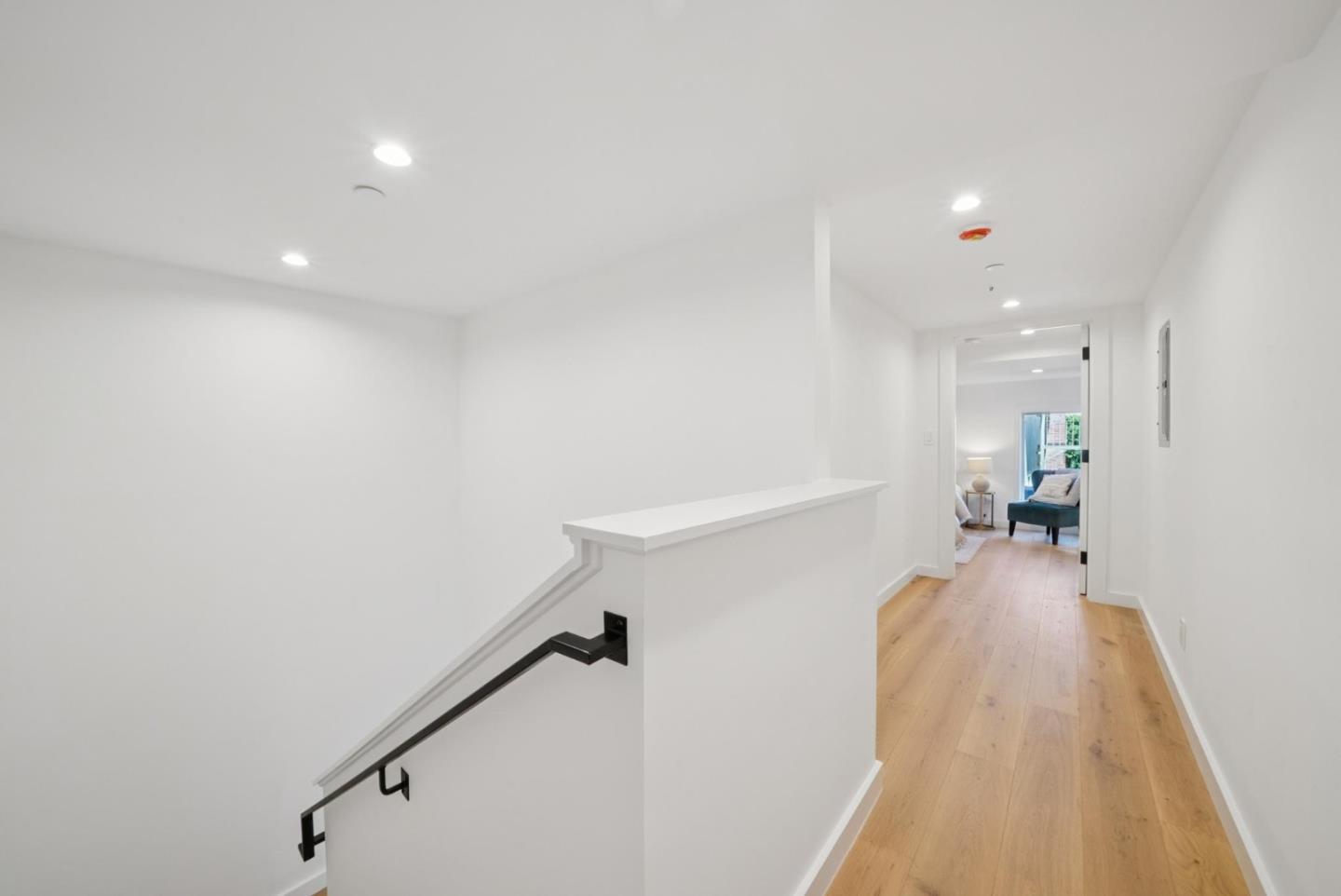 Detail Gallery Image 27 of 47 For 1433 Floribunda Ave #1,  Burlingame,  CA 94010 - 2 Beds | 2 Baths