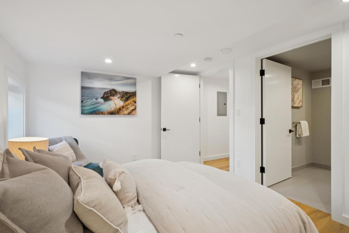 Detail Gallery Image 29 of 47 For 1433 Floribunda Ave #1,  Burlingame,  CA 94010 - 2 Beds | 2 Baths