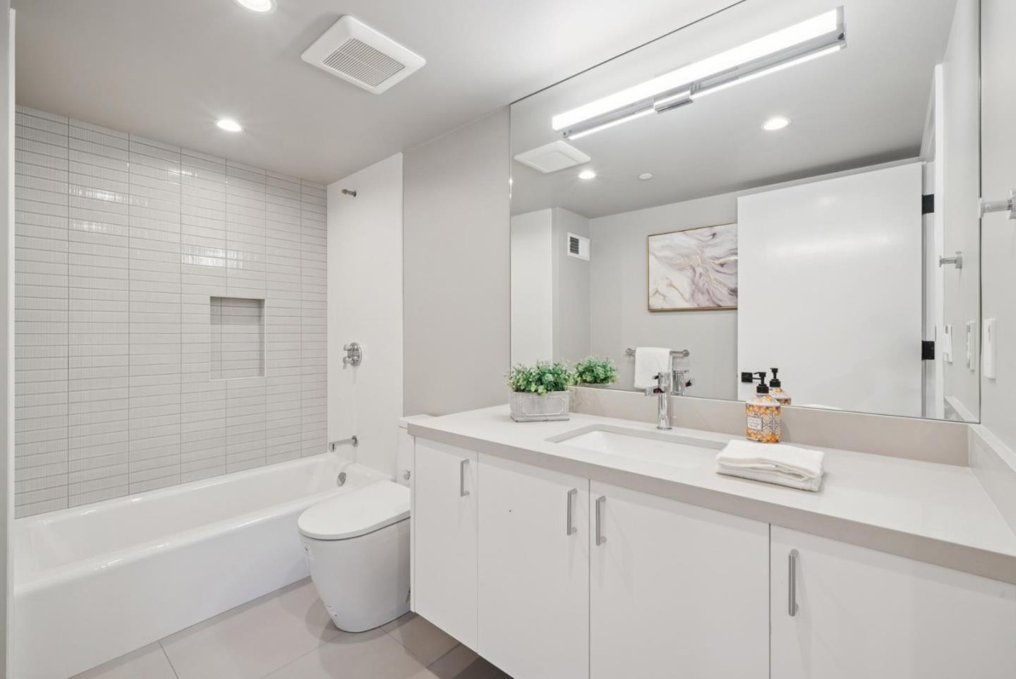 Detail Gallery Image 31 of 47 For 1433 Floribunda Ave #1,  Burlingame,  CA 94010 - 2 Beds | 2 Baths
