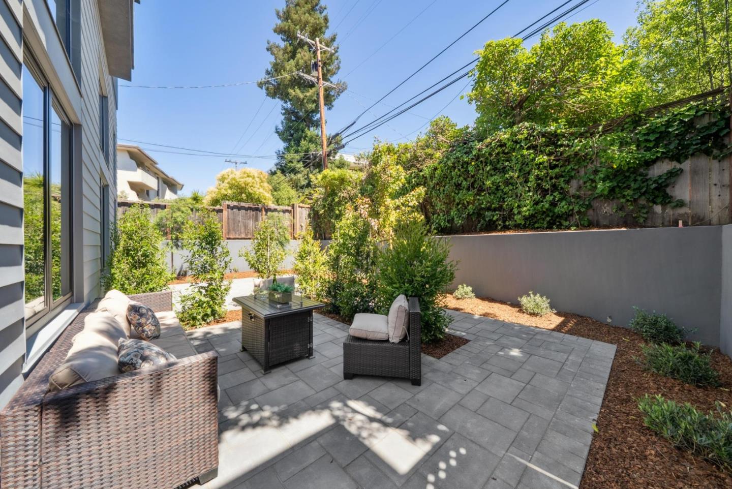 Detail Gallery Image 33 of 47 For 1433 Floribunda Ave #1,  Burlingame,  CA 94010 - 2 Beds | 2 Baths