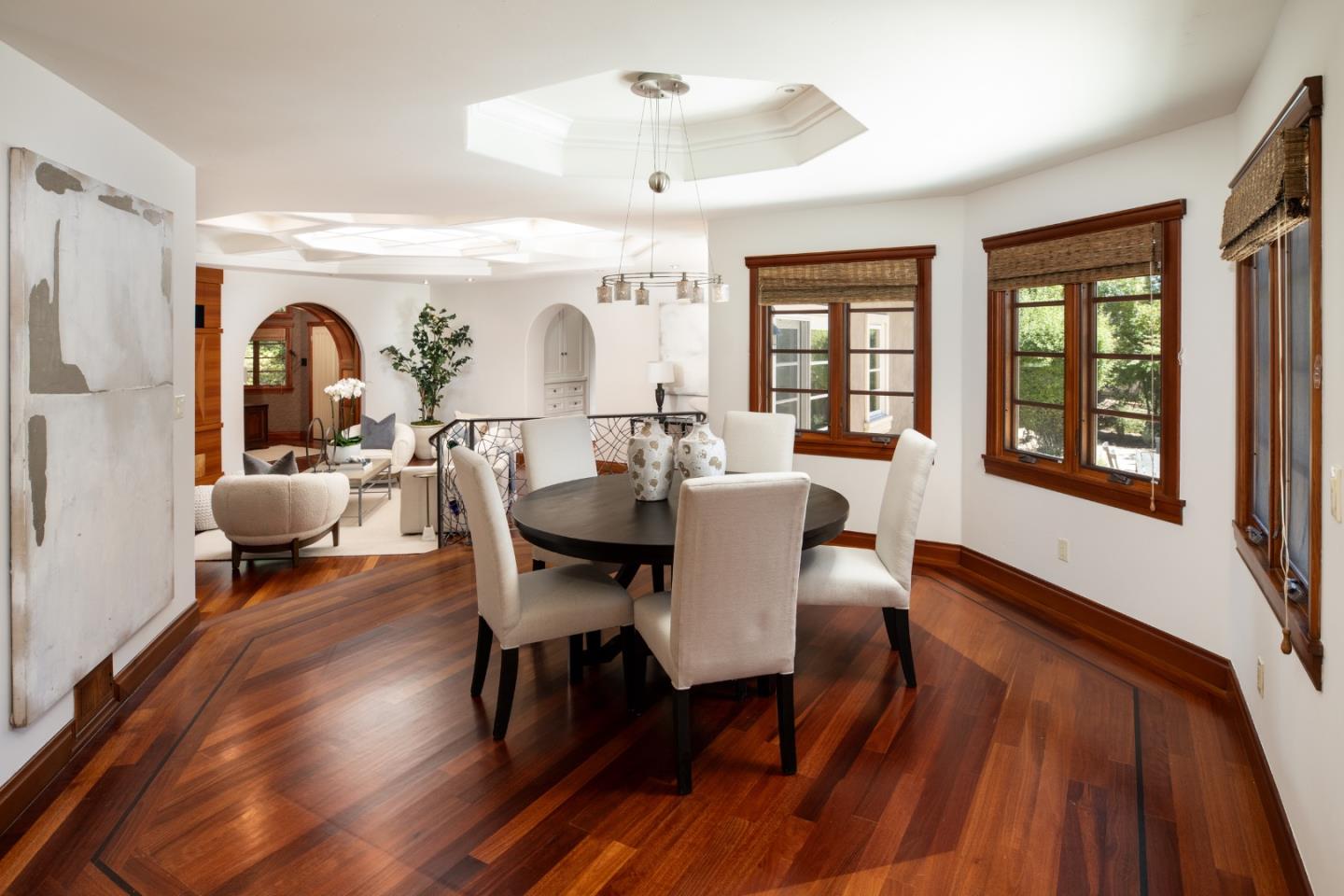 Detail Gallery Image 10 of 42 For 12950 Alta Tierra Rd, Los Altos Hills,  CA 94022 - 3 Beds | 3/1 Baths