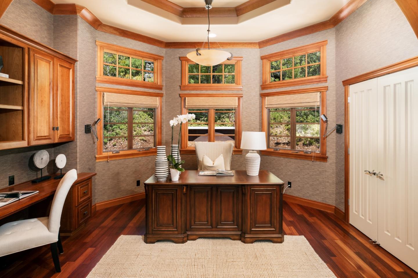 Detail Gallery Image 14 of 42 For 12950 Alta Tierra Rd, Los Altos Hills,  CA 94022 - 3 Beds | 3/1 Baths
