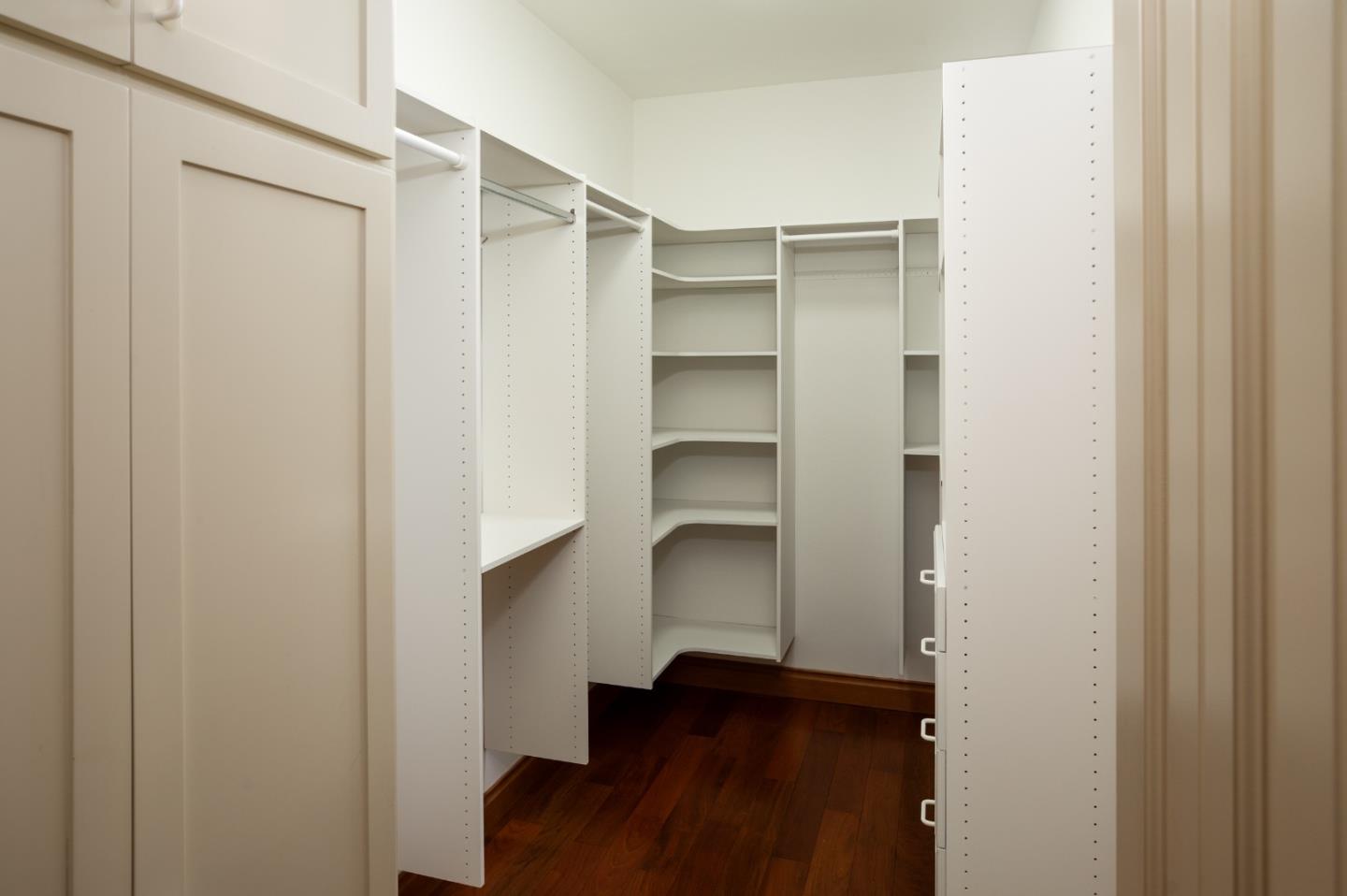 Detail Gallery Image 20 of 42 For 12950 Alta Tierra Rd, Los Altos Hills,  CA 94022 - 3 Beds | 3/1 Baths