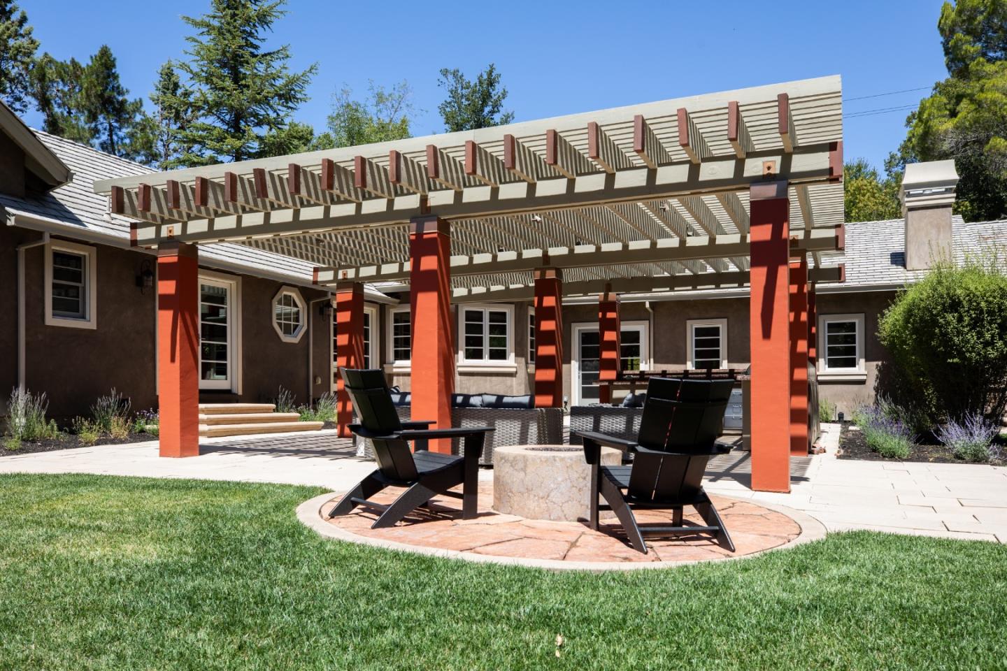 Detail Gallery Image 32 of 42 For 12950 Alta Tierra Rd, Los Altos Hills,  CA 94022 - 3 Beds | 3/1 Baths
