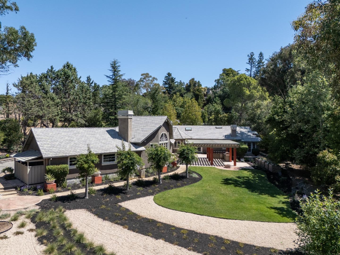 Detail Gallery Image 39 of 42 For 12950 Alta Tierra Rd, Los Altos Hills,  CA 94022 - 3 Beds | 3/1 Baths