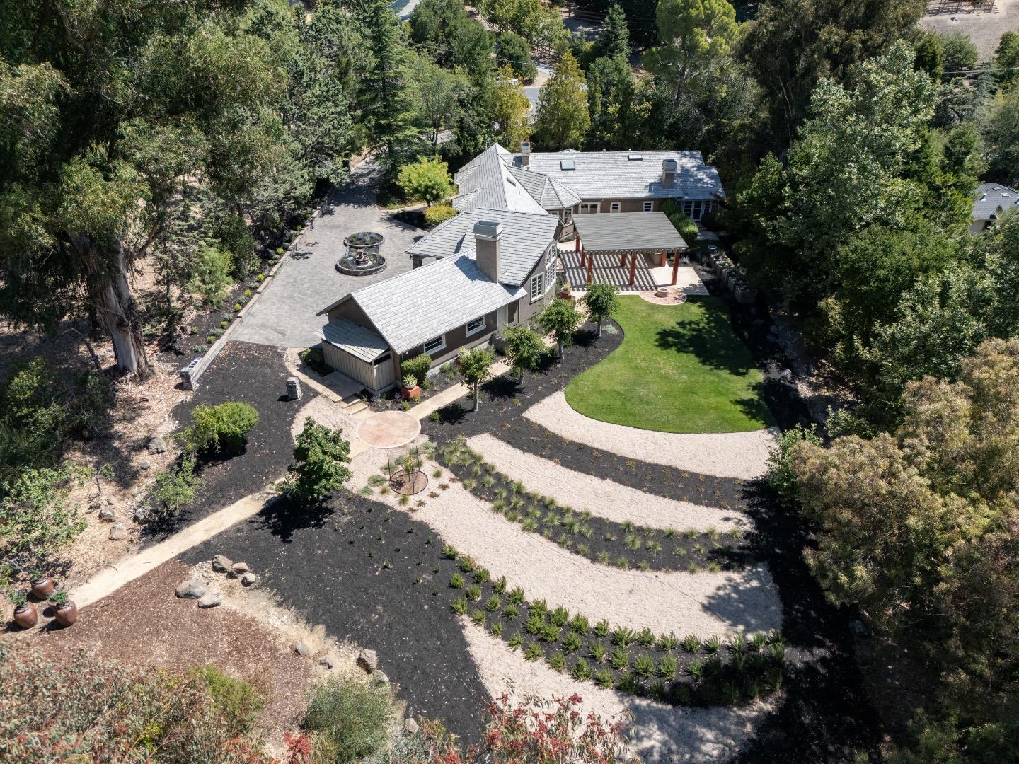 Detail Gallery Image 40 of 42 For 12950 Alta Tierra Rd, Los Altos Hills,  CA 94022 - 3 Beds | 3/1 Baths