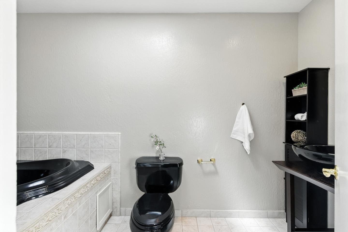 Detail Gallery Image 37 of 52 For 4189 Glenmont Dr, San Jose,  CA 95136 - 4 Beds | 3 Baths