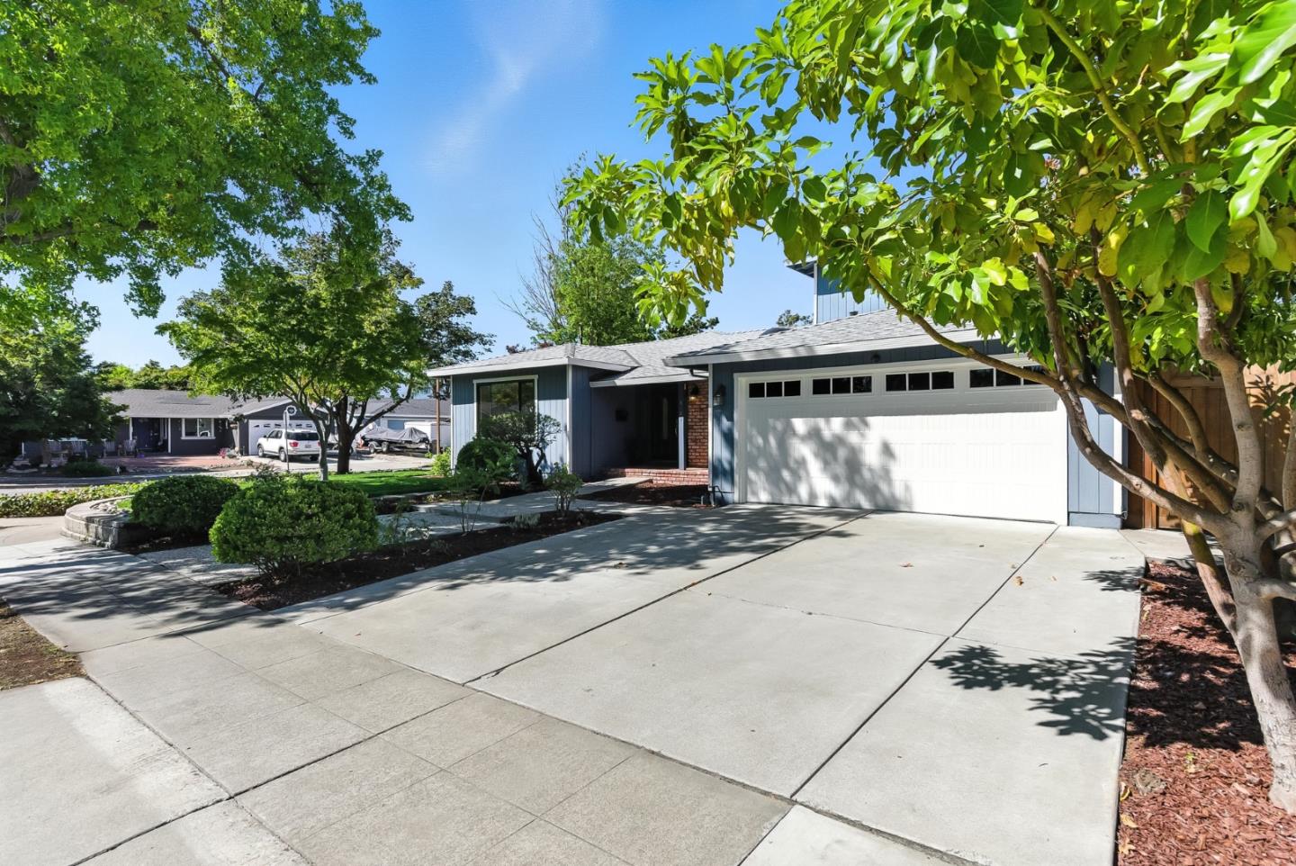 Detail Gallery Image 4 of 52 For 4189 Glenmont Dr, San Jose,  CA 95136 - 4 Beds | 3 Baths